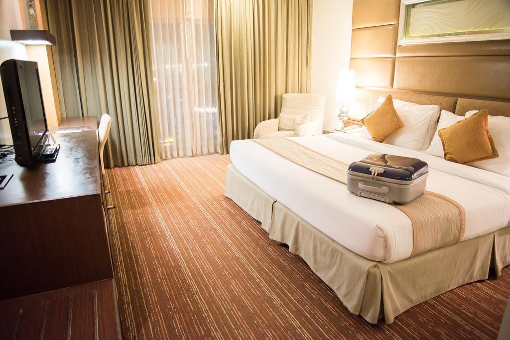 Intimate Hotel Pattaya - SHA Extra Plus Esterno foto